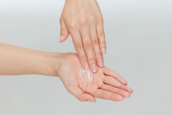 Hydrating or Moisturizing? Most People Get This Skincare Step Wrong